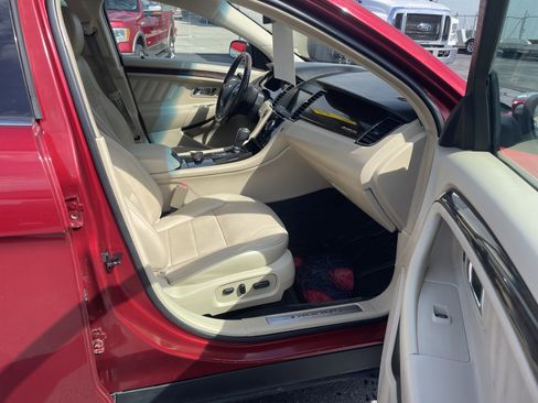 Used 2013 Ford Taurus Limited image 28
