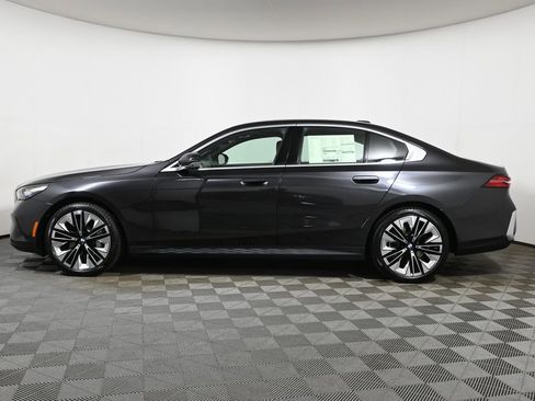 New 2026 BMW 530i xDrive AWD/4WD image 2
