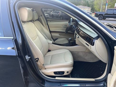Used 2011 BMW 335i xDrive Sedan image 9