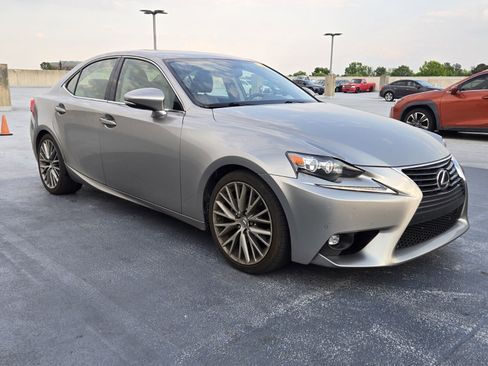 Used 2015 Lexus IS 250 w/ Navigation System Package RWD image 2