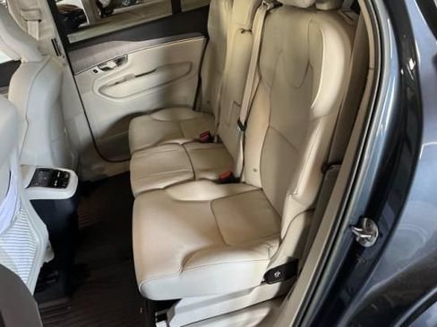 Used 2023 Volvo XC90 B6 Plus w/ Protection Package Premier AWD/4WD image 4