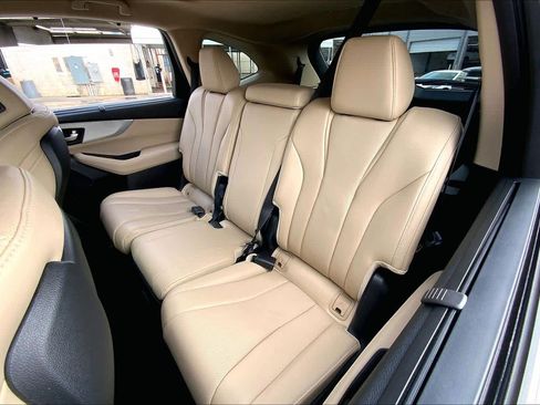 Used 2023 Acura MDX SH-AWD w/ Technology Package image 19