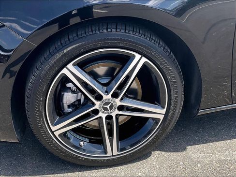 Used 2022 Mercedes-Benz A 220 image 11