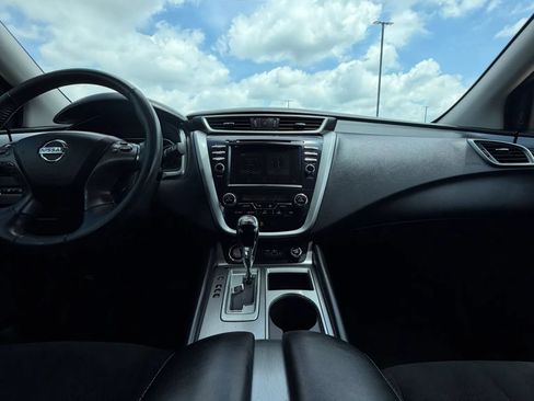 Used 2019 Nissan Murano SV FWD image 17
