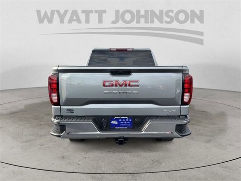 New 2026 GMC Sierra 1500 SLE image 4