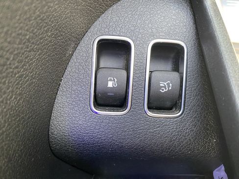 Used 2024 Mercedes-Benz GLE 450e 4MATIC image 15