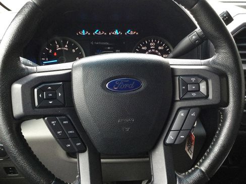 Used 2015 Ford F150 XLT w/ Equipment Group 302A Luxury image 23