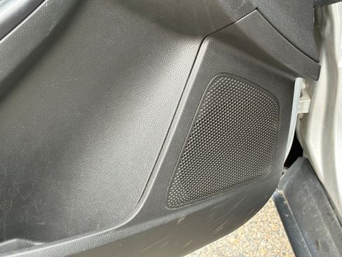 Used 2012 Ford Focus SE FWD image 16