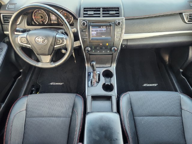 Used 2016 Toyota Camry SE FWD image 25