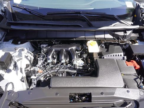 Certified 2025 Nissan Pathfinder SL w/ SL Premium Package FWD image 7