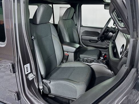 Used 2025 Jeep Wrangler Unlimited Sport AWD/4WD image 25