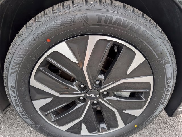 Used 2023 Kia EV6 Wind w/ Wind Technology Package AWD/4WD image 9