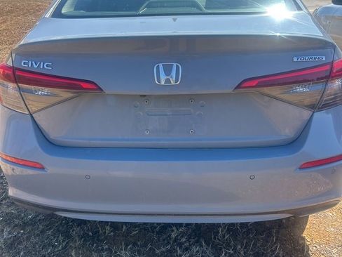 Used 2022 Honda Civic Touring image 5