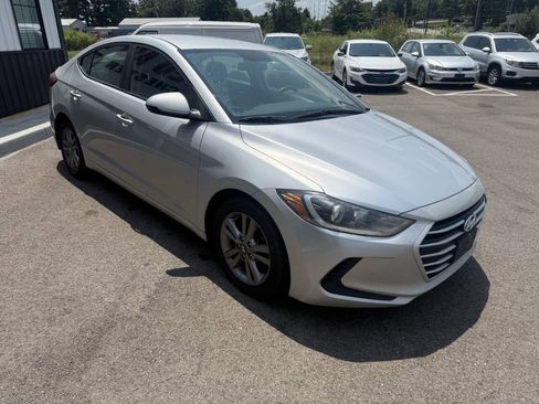Used 2018 Hyundai Elantra SEL FWD image 5