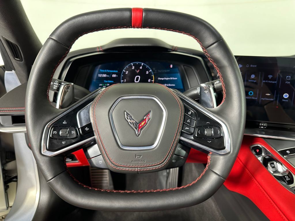 Used 2024 Chevrolet Corvette Stingray Premium Conv w/ Z51 Performance Package RWD image 11