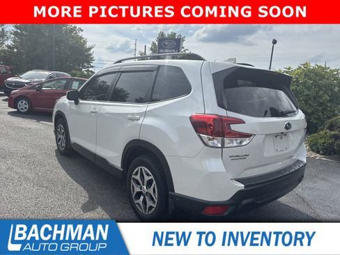 Used 2019 Subaru Forester Premium AWD/4WD image 8