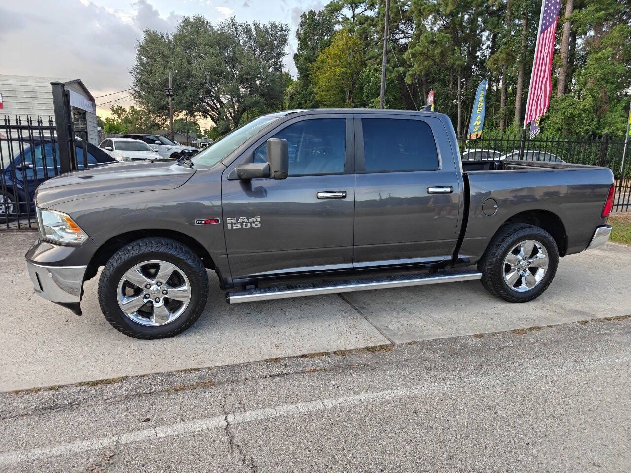 Used 2015 RAM 1500 Lone Star RWD image 9