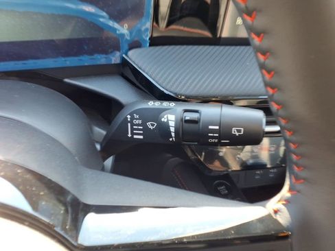 New 2026 Nissan Kicks SR image 23