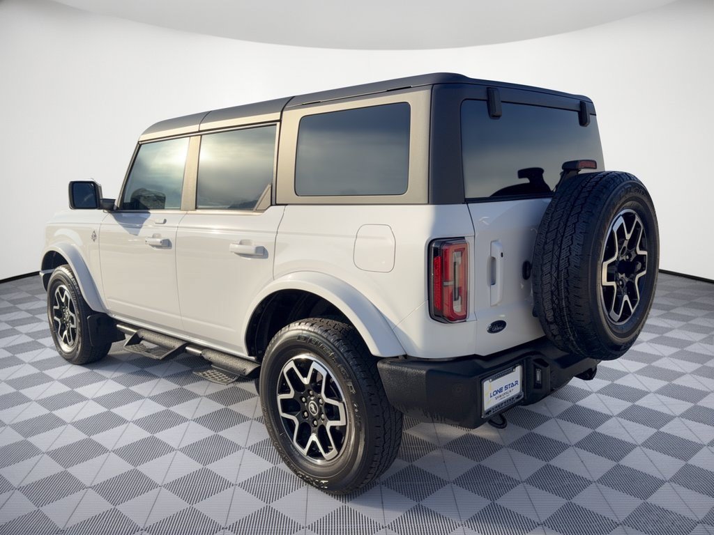 Used 2023 Ford Bronco Outer Banks AWD/4WD image 3