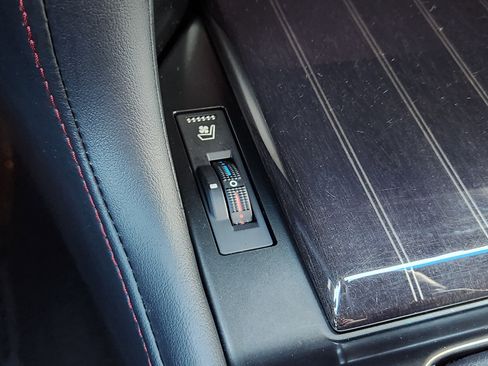 Used 2023 Lexus GX 460 Premium image 24