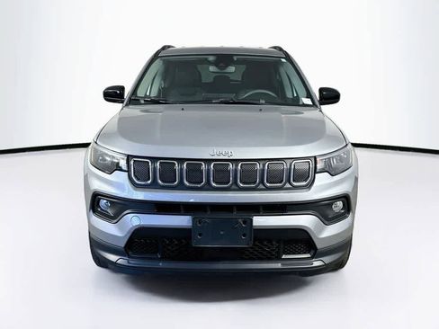 Used 2022 Jeep Compass Latitude AWD/4WD image 6