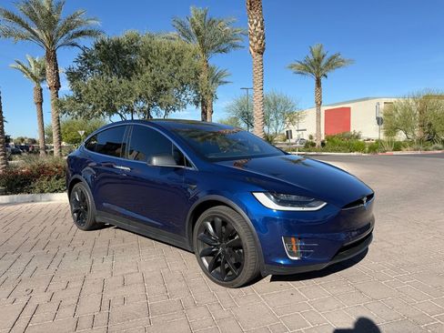 Used 2017 Tesla Model X 75D image 2