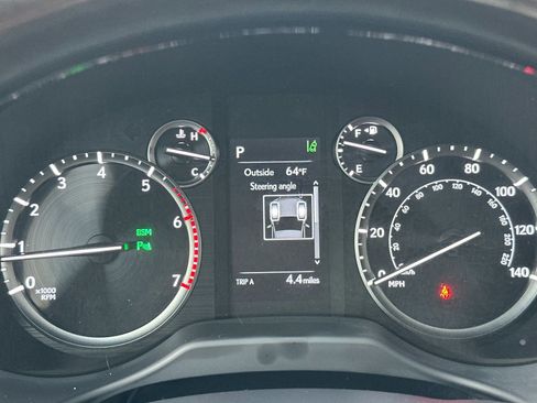 Used 2023 Lexus GX 460 Premium w/ Premium Package image 30