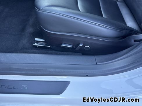 Used 2022 Tesla Model 3 Long Range image 12