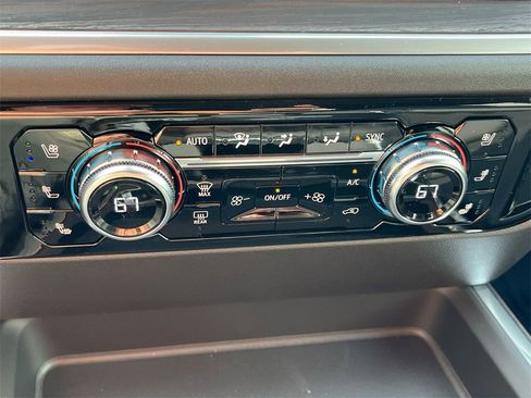 New 2026 GMC Sierra 3500 SLT w/ SLT Premium Package image 25