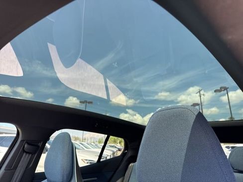 New 2025 Volvo EX30 Plus w/ Protection Package Premier image 15