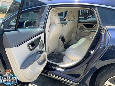 Used 2022 Mercedes-Benz EQS 450+ Sedan image 27