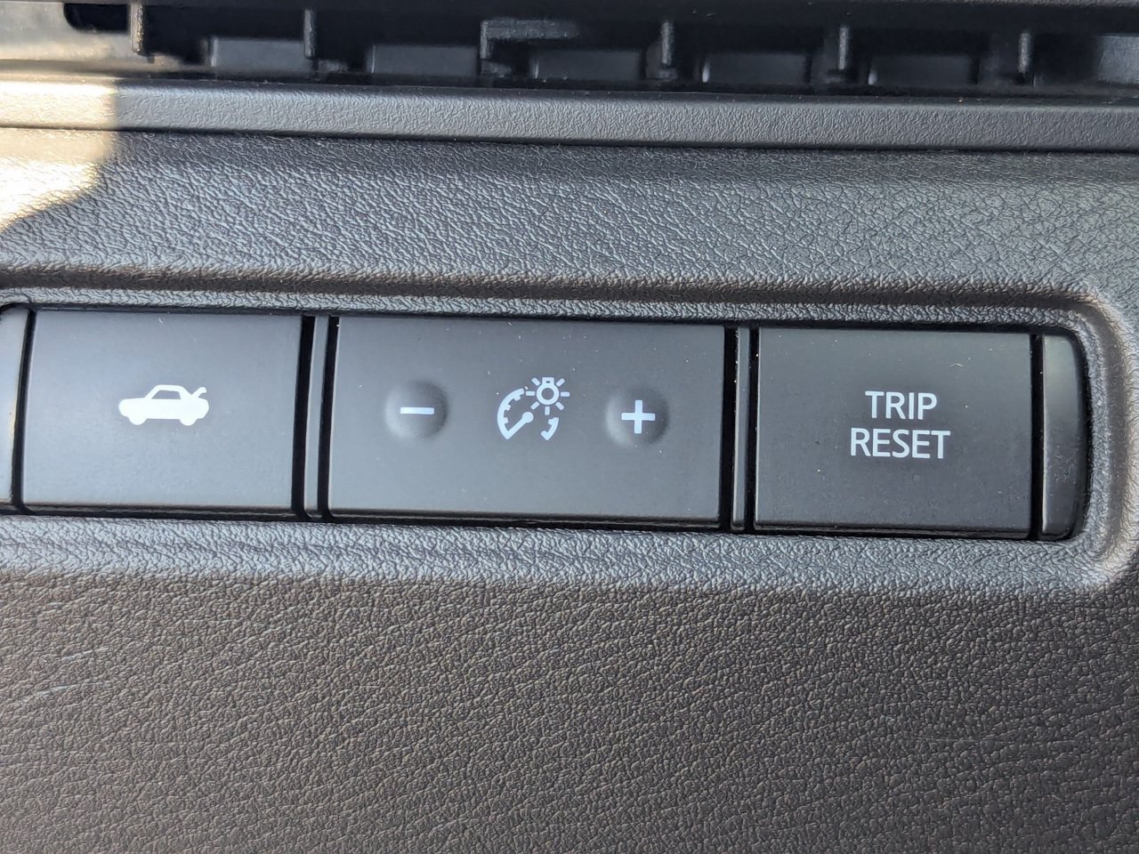 Used 2025 Nissan Altima 2.5 SR FWD image 28