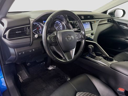 Used 2020 Toyota Camry SE FWD image 22