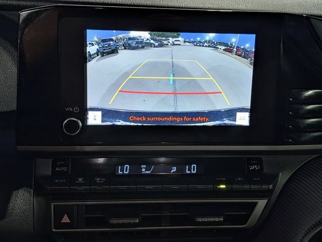 Used 2025 Toyota Camry SE FWD image 18