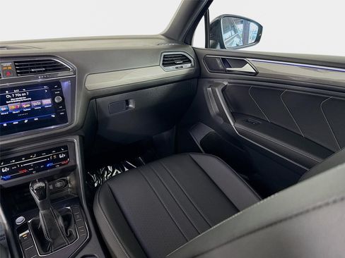 Used 2023 Volkswagen Tiguan SE R-Line FWD image 25