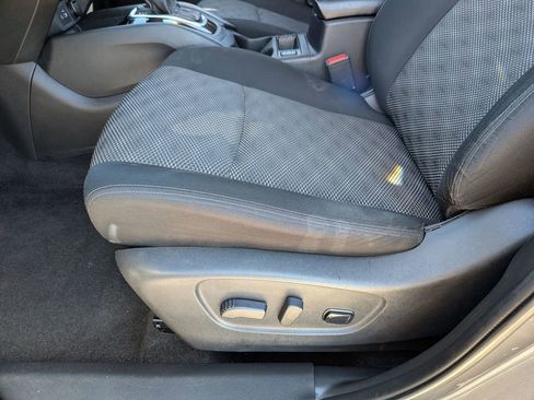 Used 2022 Nissan Rogue Sport SV image 14