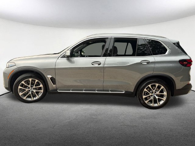Used 2026 BMW X5 xDrive40i AWD/4WD image 5