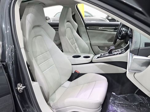 Used 2018 Porsche Panamera Turbo image 26