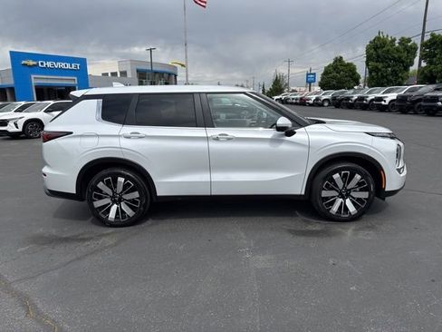Used 2025 Mitsubishi Outlander SE AWD/4WD image 8