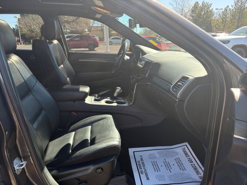 Used 2021 Jeep Grand Cherokee Limited image 19