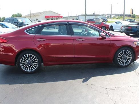 Used 2017 Ford Fusion SE w/ Fusion SE Technology Package AWD/4WD image 10