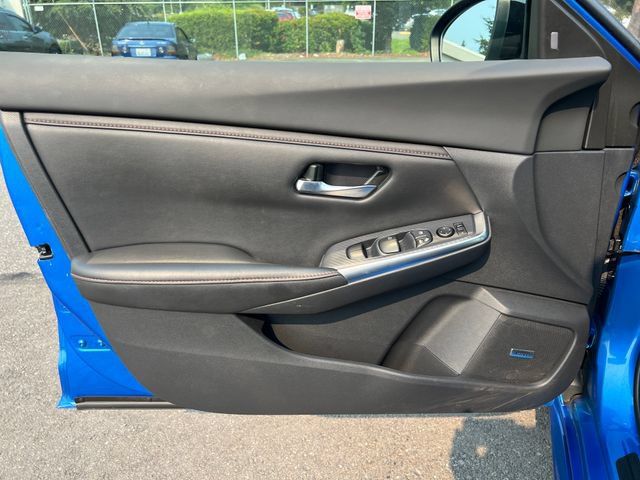 Used 2022 Nissan Sentra SR w/ SR Premium Package FWD image 16