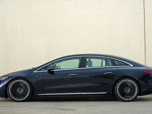 Used 2022 Mercedes-Benz EQS AMG 4MATIC image 8