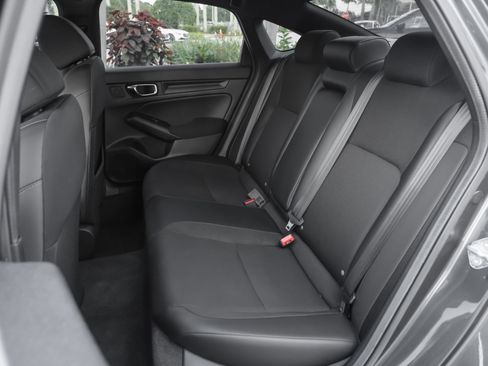Used 2025 Honda Civic Sport image 36