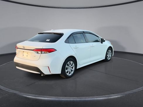 Used 2022 Toyota Corolla LE FWD image 8