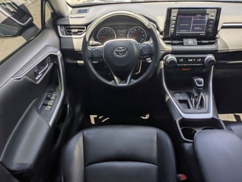 Used 2021 Toyota RAV4 XLE Premium FWD image 19