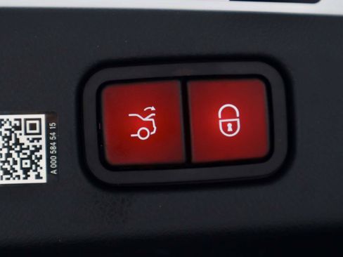 Used 2025 Mercedes-Benz E 350 Sedan w/ Winter Package image 12