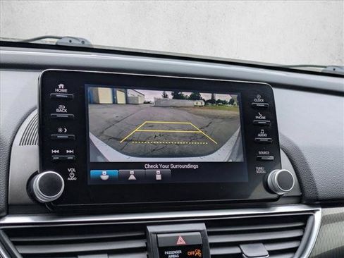 Used 2018 Honda Accord Sport image 17
