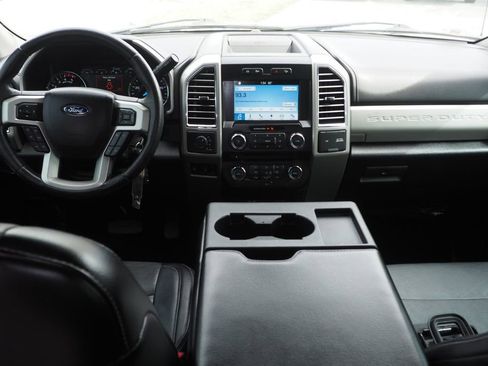 Used 2017 Ford F350 Lariat w/ Chrome Package image 16