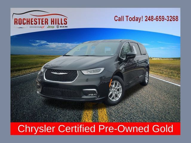 Used 2024 Chrysler Pacifica Touring-L FWD image 1